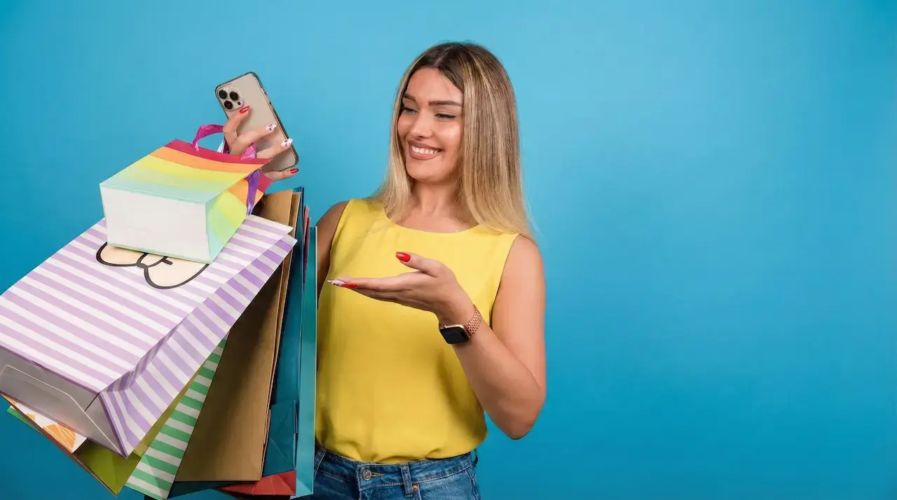 cliente fazendo compras
